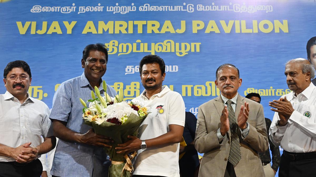 Amritraj (second from left) felicitated by Tamil Nadu’s Deputy Chief Minister Udhyanidhi Stalin at the Vijay Amritraj Pavilion unveiling function in Chennai.