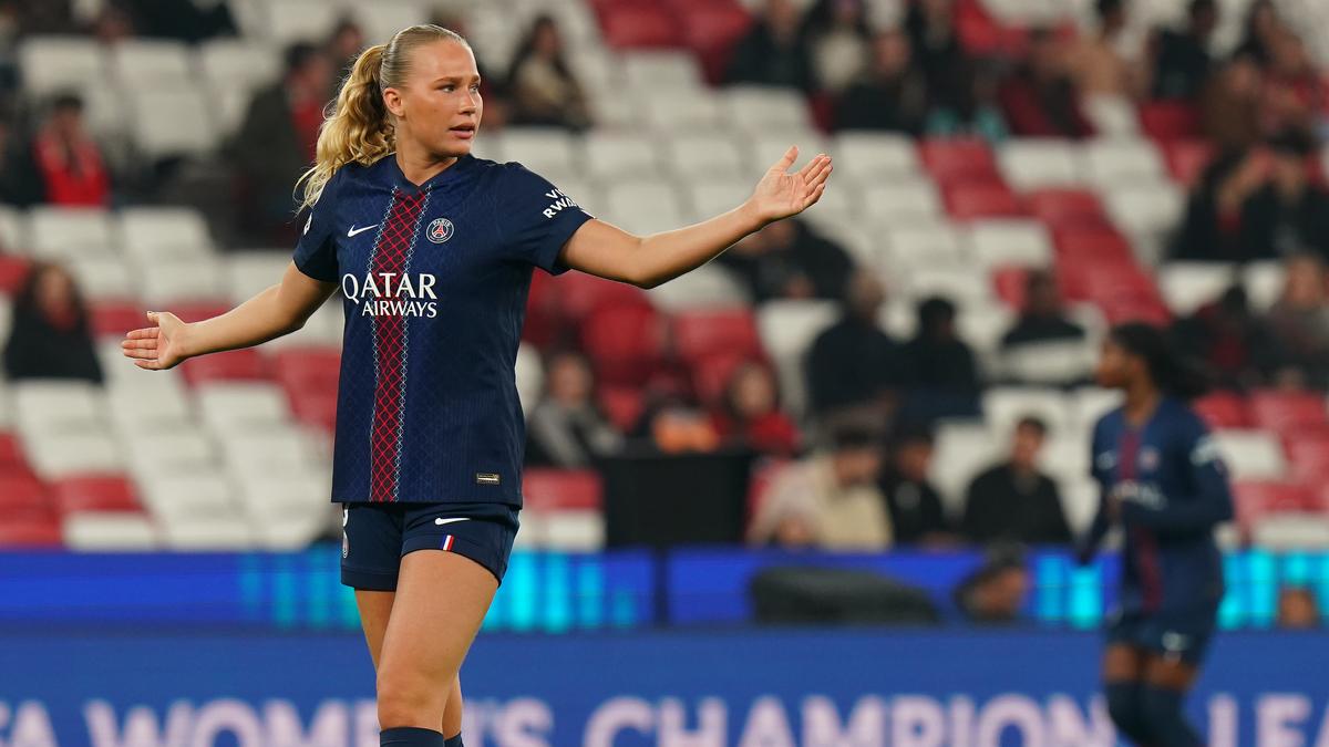 A Federação Francesa de Futebol penalizou as mulheres do PSG com nove pontos A Federação Francesa de Futebol penalizou as mulheres do PSG com nove pontos