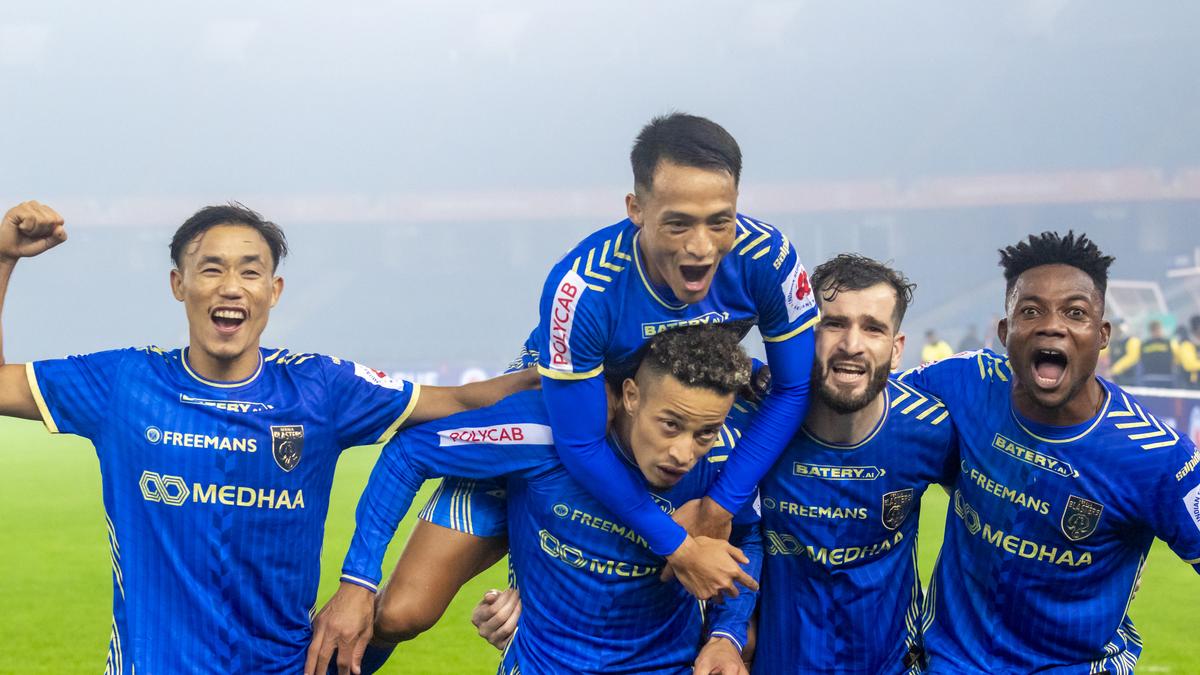 ISL 2024-25: Nine-man Kerala Blasters secures hard-fought 1-0 victory over Punjab FC