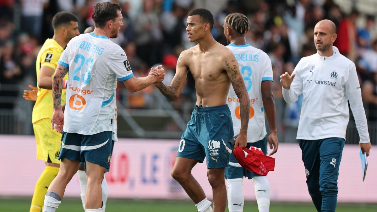 Mason Greenwood scores twice on debut as Marseille makes winning start