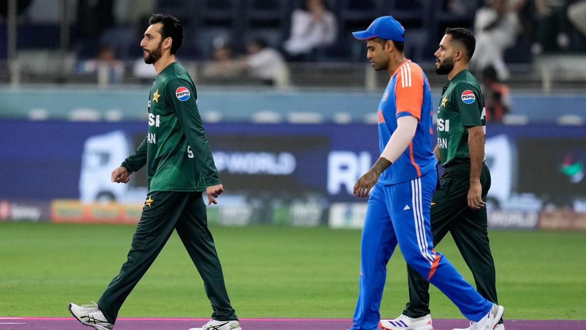 Suryakumar Yadav refuses to shake hands with Salman Agha ahead of IND vs PAK T20 World Cup 2026 clash