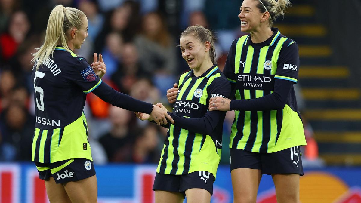 City Dominates Palace, Maintains Top Spot in WSL