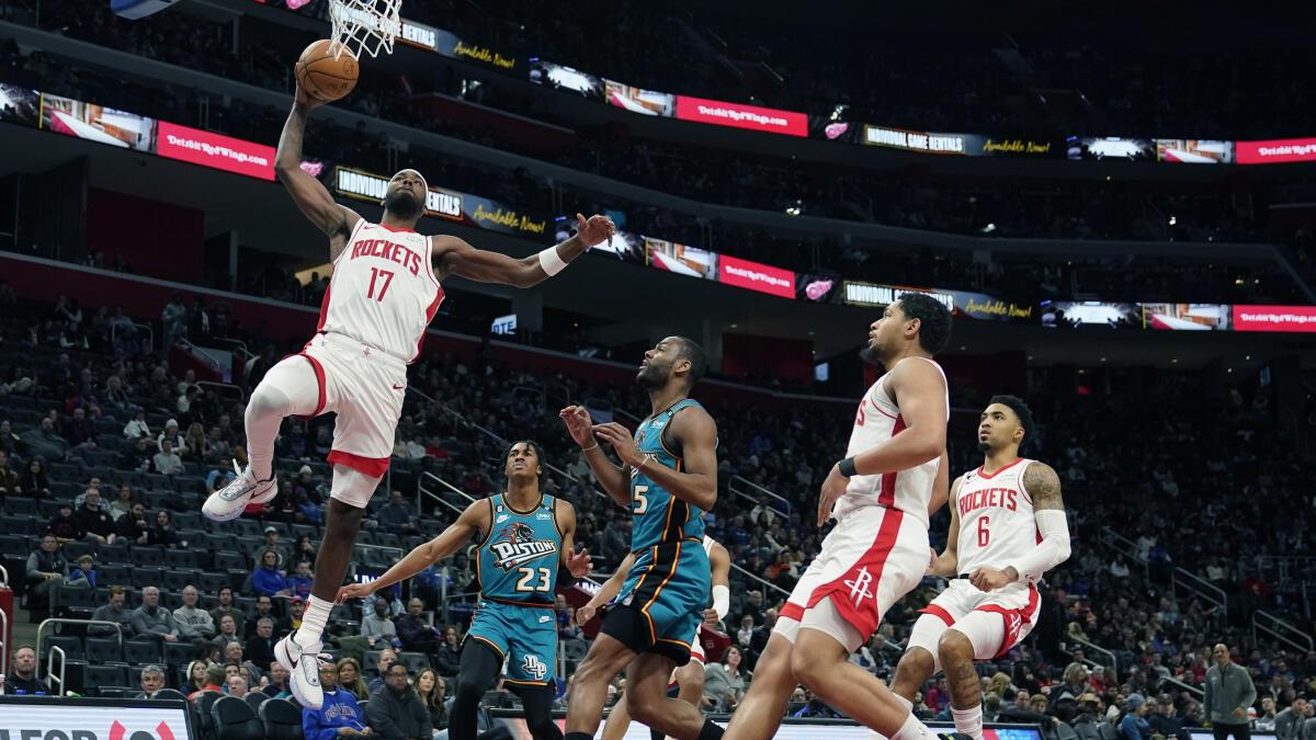 NBA: Eric Gordon, Rockets hang on in final seconds to edge Pistons