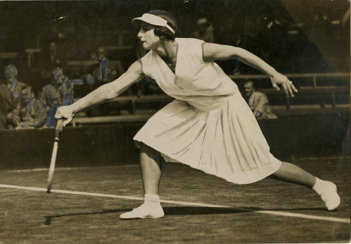 Helen Wills, known as ‘Little Miss Poker Face’, was one of the trailblazers of women’s sports in Olympics. winning two gold medals at the 1924 Games.