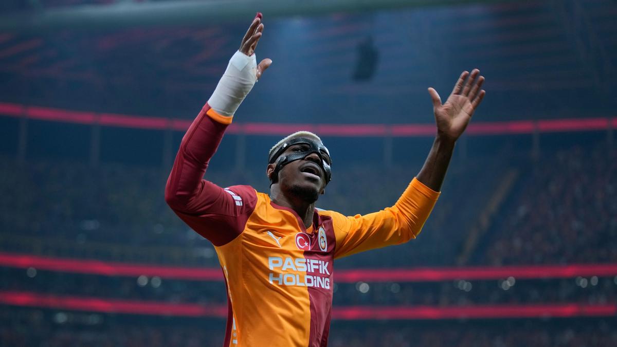 Osimhen ajoute un autre trophée en Turquie, suivi de titres consécutifs en SuperLig avec Galatasaray