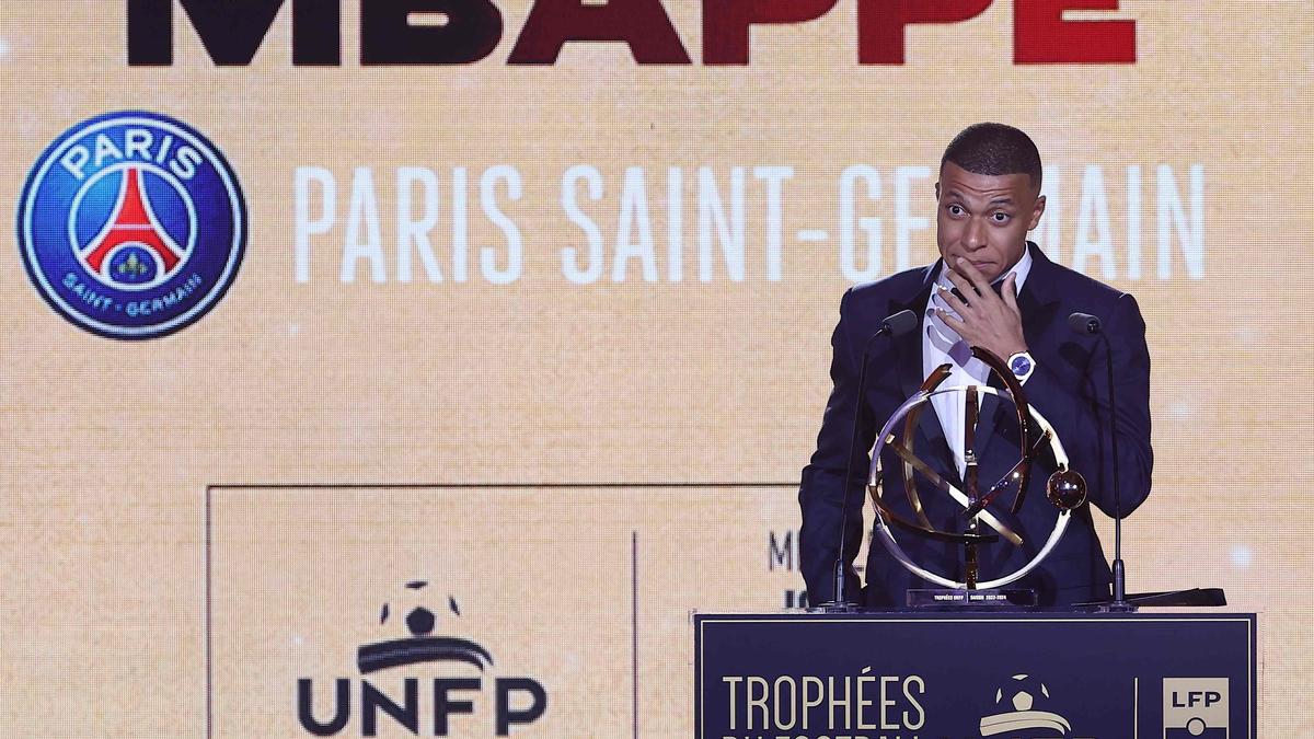 Mbappe wins Ligue 1 player of the year award