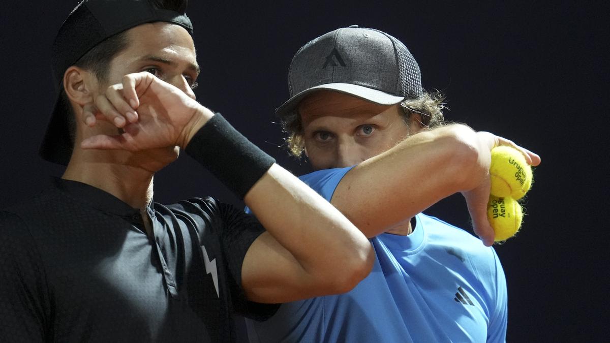 Former footballer international Diego Forlans tennis debut ends in doubles loss at Uruguay Open