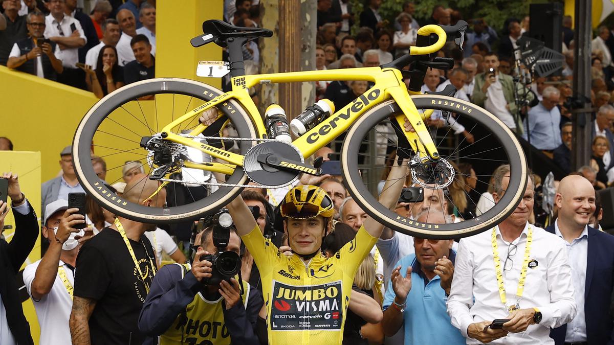 Jonas Vingegaard wins second successive Tour de France