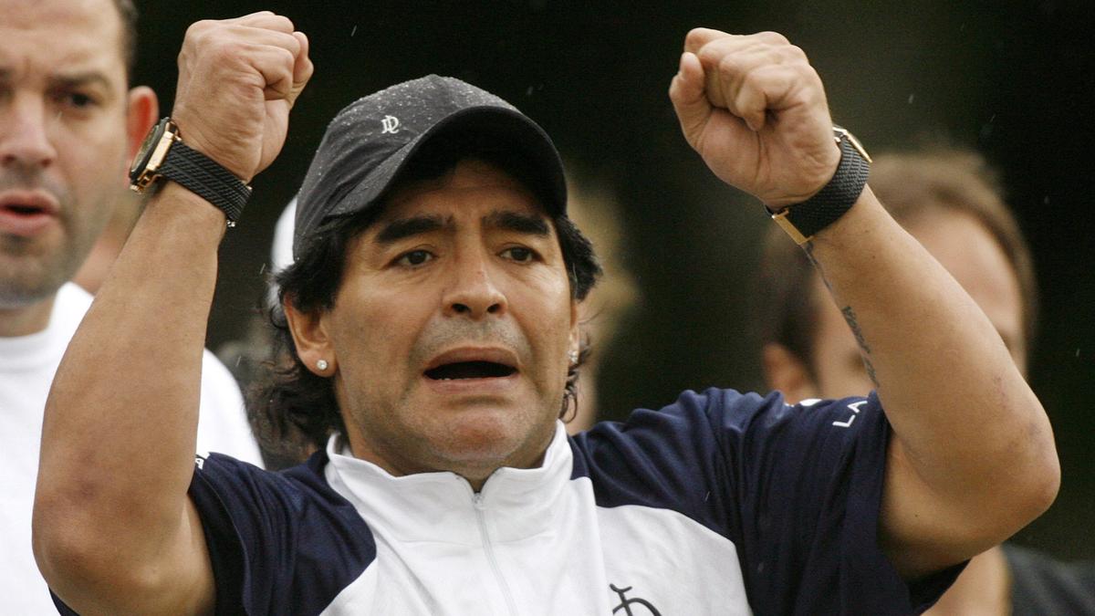 Le nouveau procès sur la mort de Maradona va reprendre en Argentine contre sept professionnels de la santé