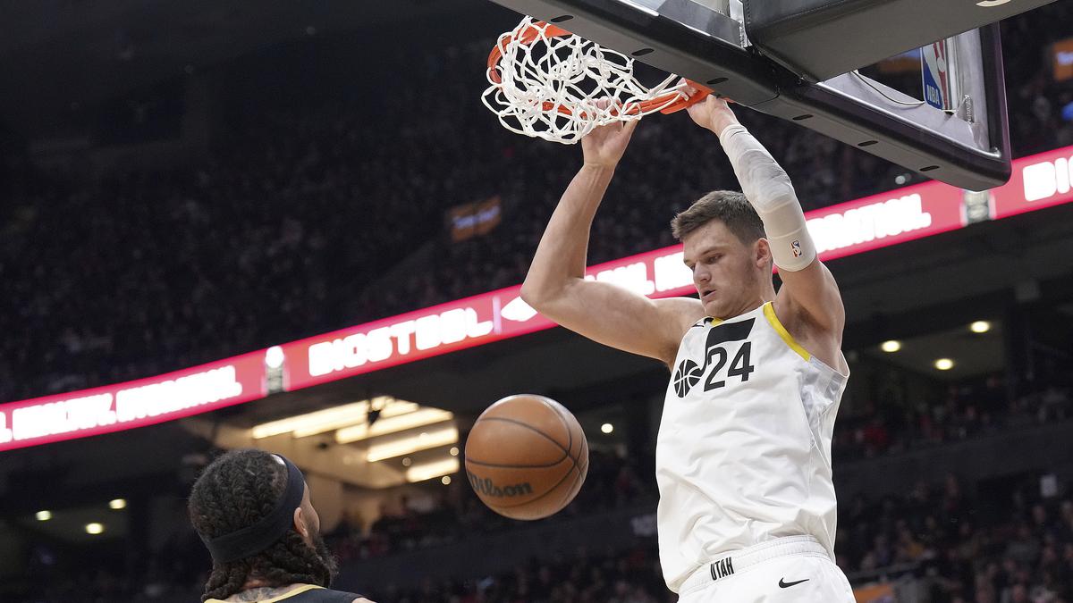 NBA: Utah Jazz comes from behind to beat Toronto Raptors