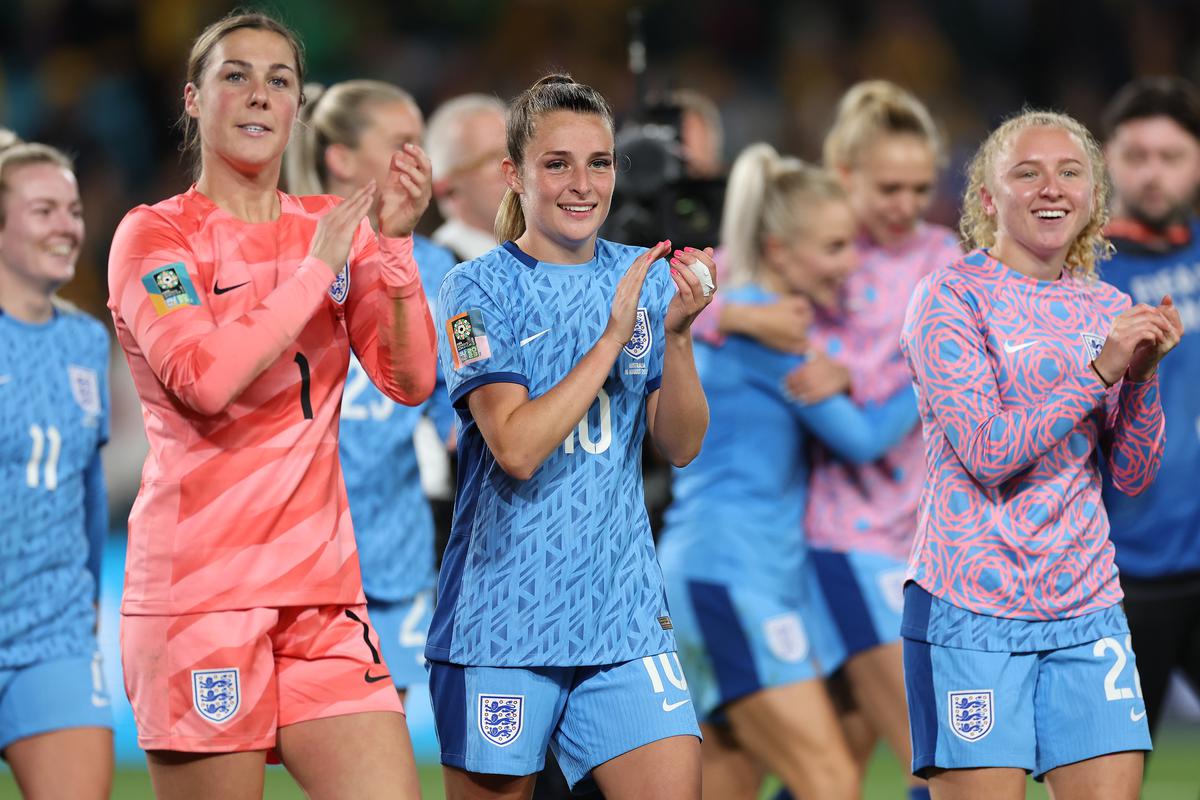 Mary Earps and Ella Toone of England applauds the fans after the FIFA Women’s World Cup Australia & New Zealand 2023 Semi Final match between Australia and England at Stadium Australia on August 16, 2023 in Sydney, Australia.