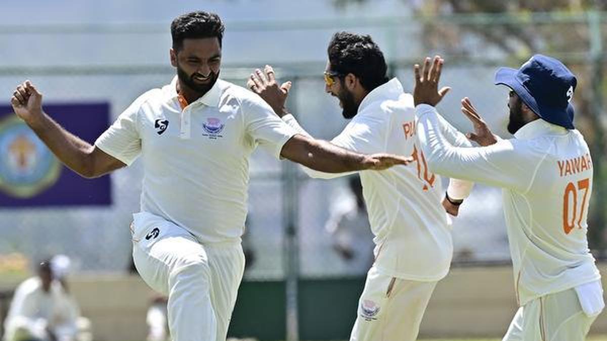 Ranji Trophy Final 2026: Jammu & Kashmir takes first-innings lead as Auqib Nabi claims five-for vs Karnataka