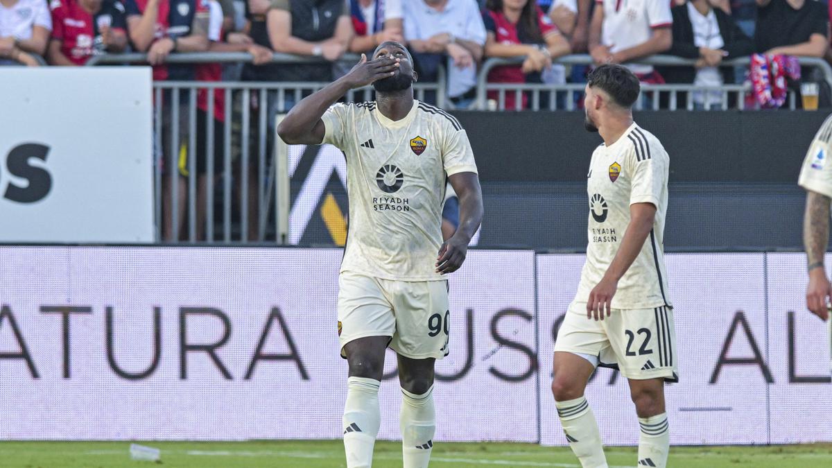 Serie A: Lukaku scores 2 in Roma’s 4-1 win at Cagliari; Napoli loses 3-1 at home to Fiorentina