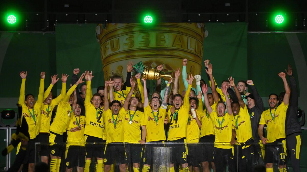 Borussia Dortmund beats Leipzig 4-1 in German Cup final