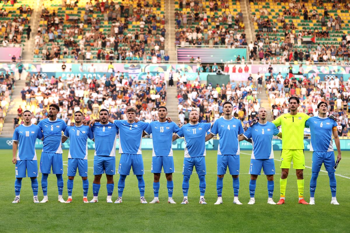 Players of Team Israel line up prior to the Men’s group D match between Israel and Japan during the Olympic Games Paris 2024.