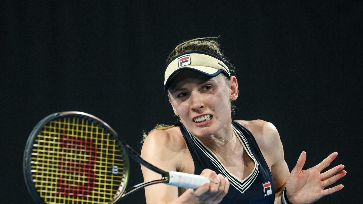 Alexandrova stuns Rybakina to reach Adelaide semis