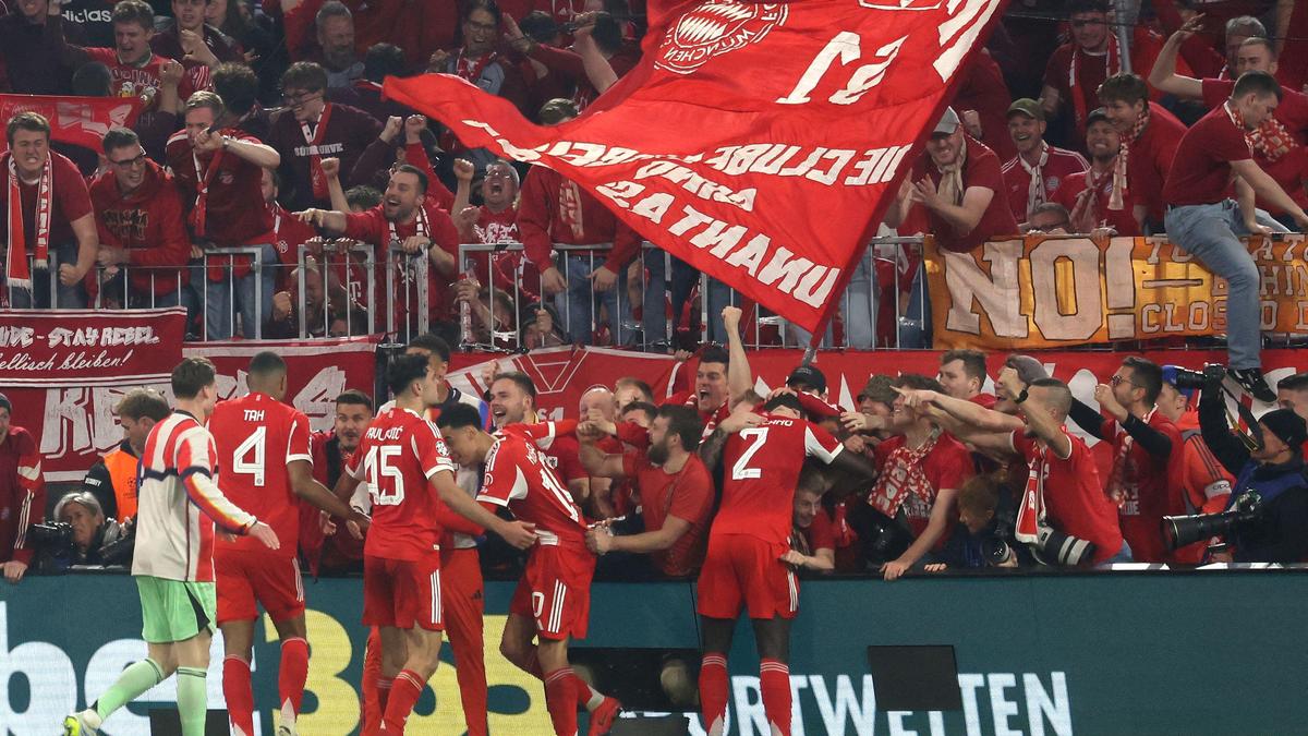 Les supporters du Bayern Munich se sont excusés après avoir été blessés par des photographes lors du match contre le Real Madrid.