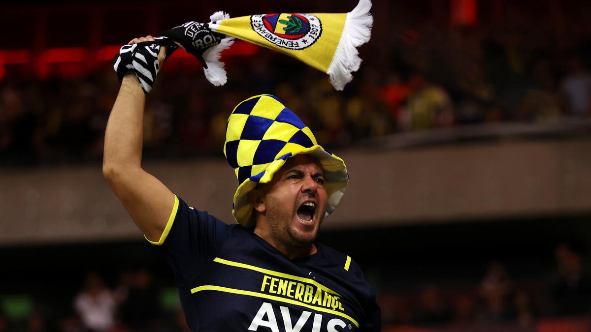 Fenerbahce will play without fans in next match after anti-govt chants