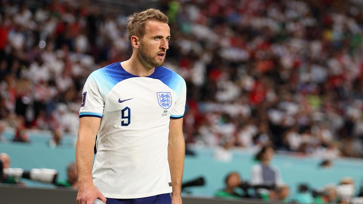 Harry Kane trains with England despite ankle scan