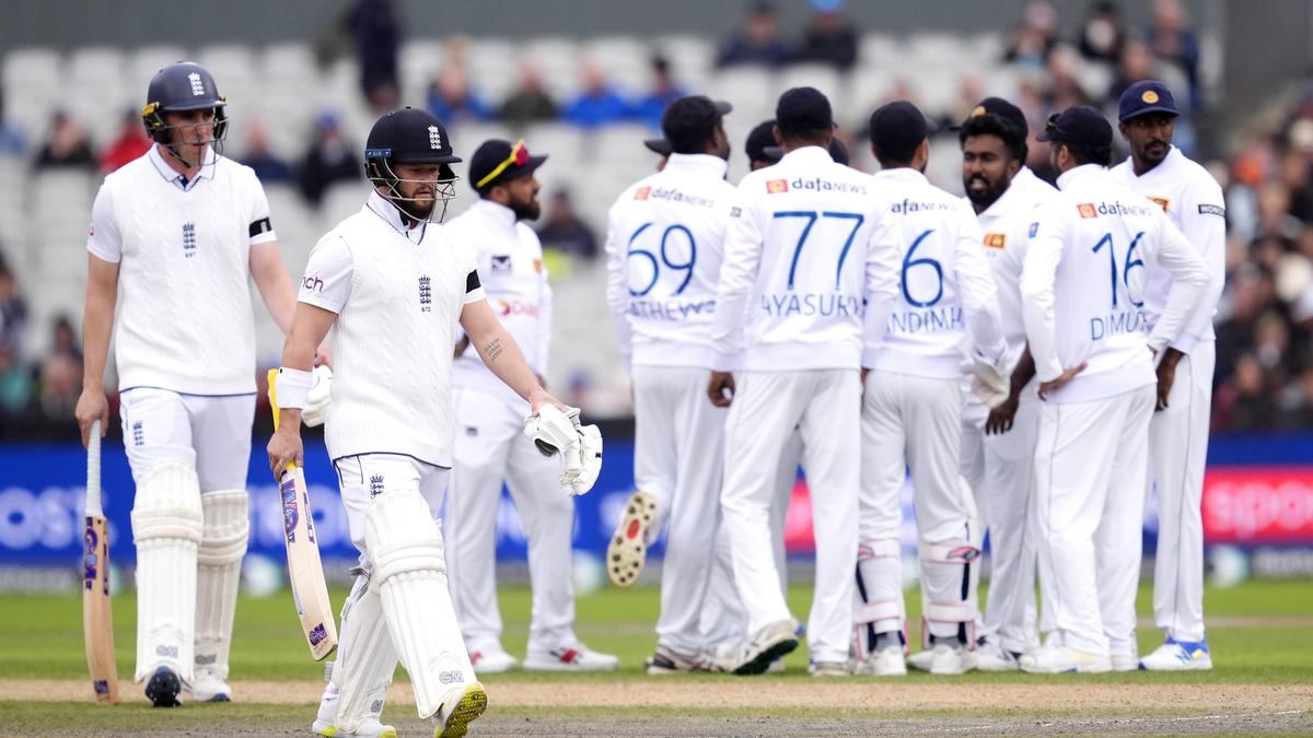 ENG vs SL Live Score, 1st Test, Day 2: England 67/3, loses top order in quick succession