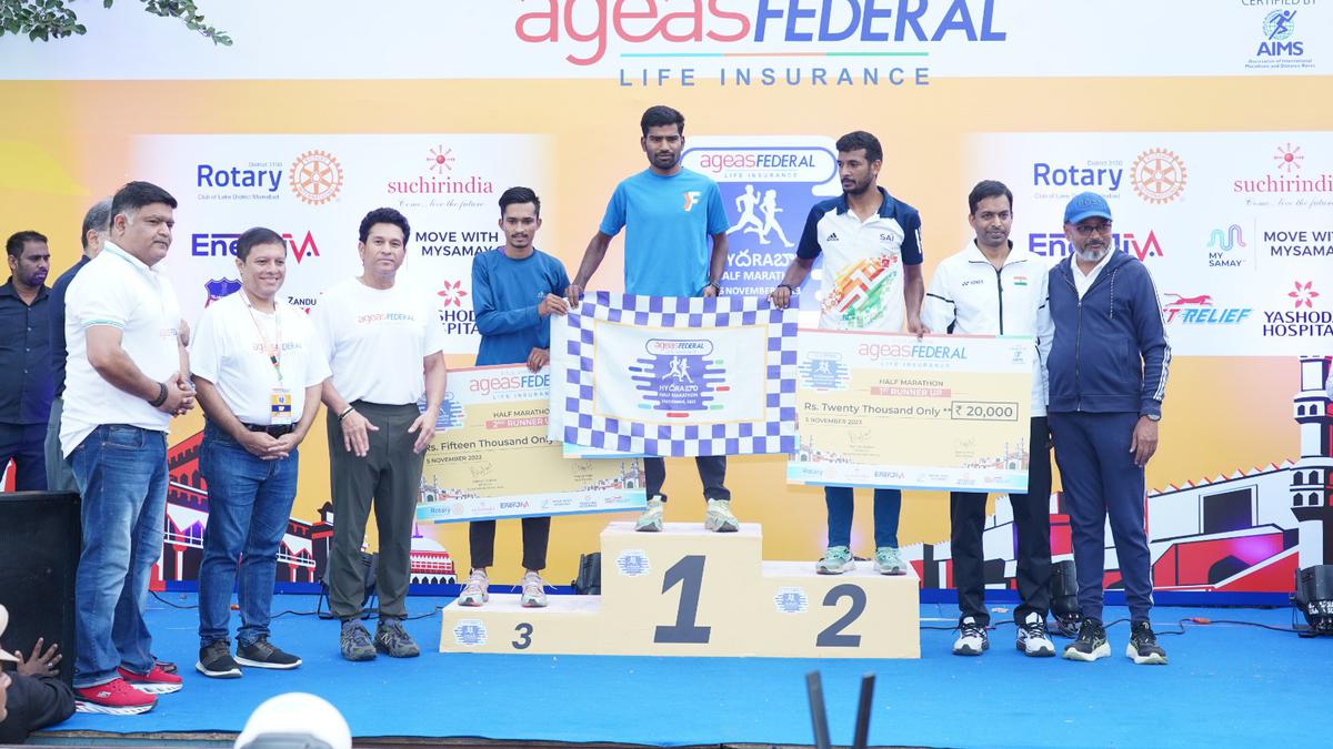 Hyderabad half-marathon: Ramesh win’s men title, Prajakta clinches women’s crown