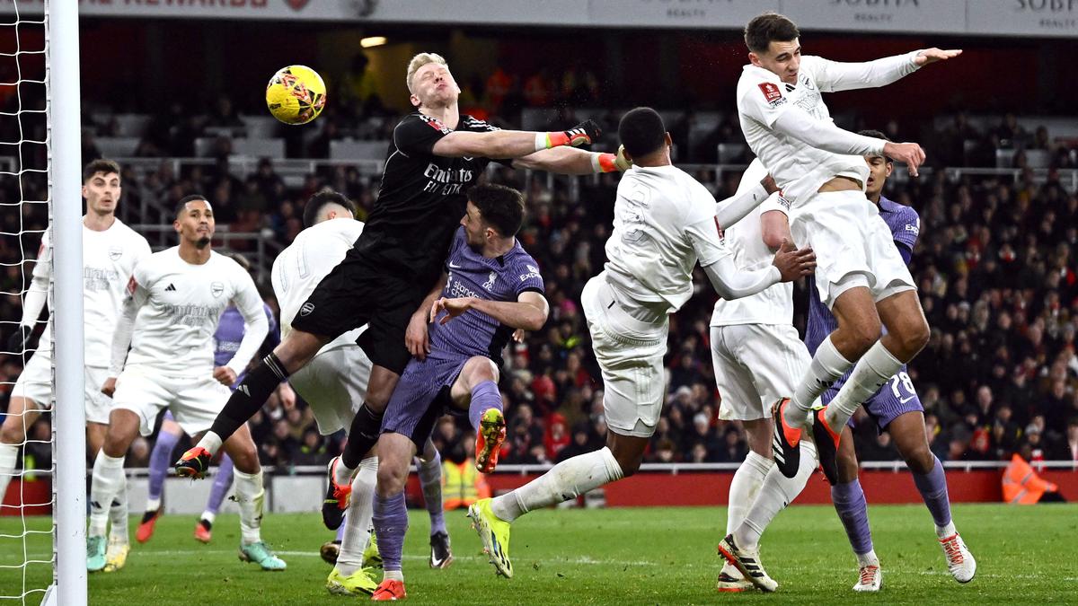 Liverpool strikes late to knock Arsenal out of FA Cup