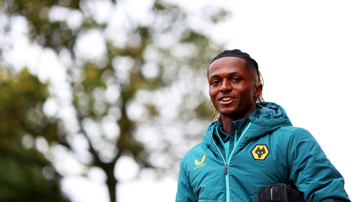 O ex-jogador do Wolves, Ethan McLeod, morreu aos 21 anos em um acidente de carro