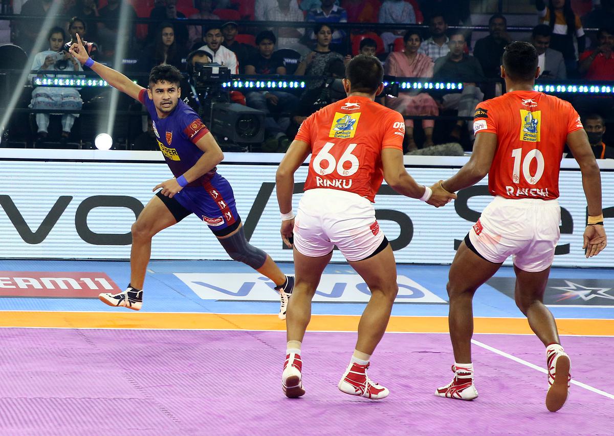 Pro Kabaddi, Day 4, October 10, In Pictures: Surinder Singh Shines ...