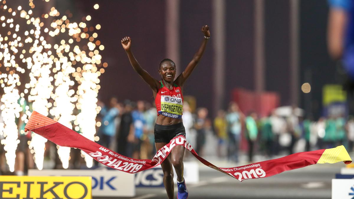 Kenyan Ruth Chepngetich Breaks Women’s Marathon World Record In Chicago ...