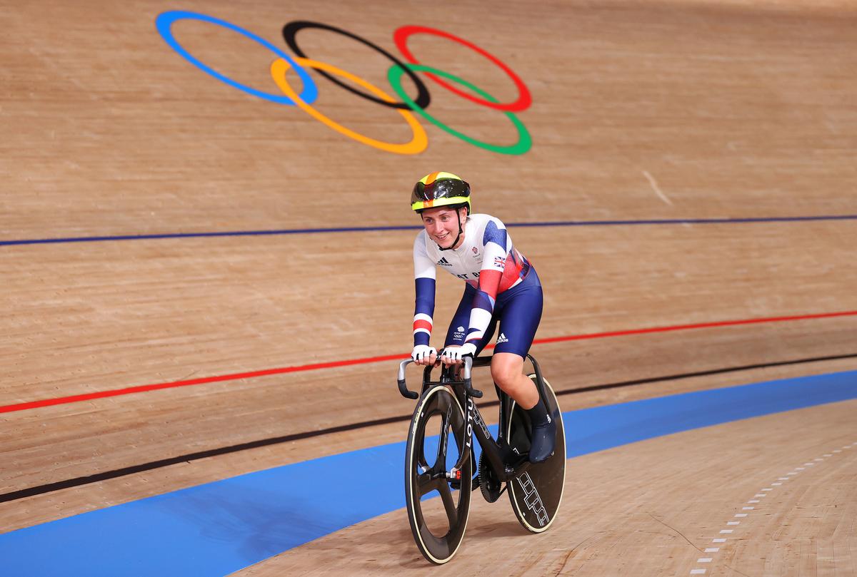 Laura Kenny celebrates winning a gold medal at the Tokyo 2020 Olympic Games.