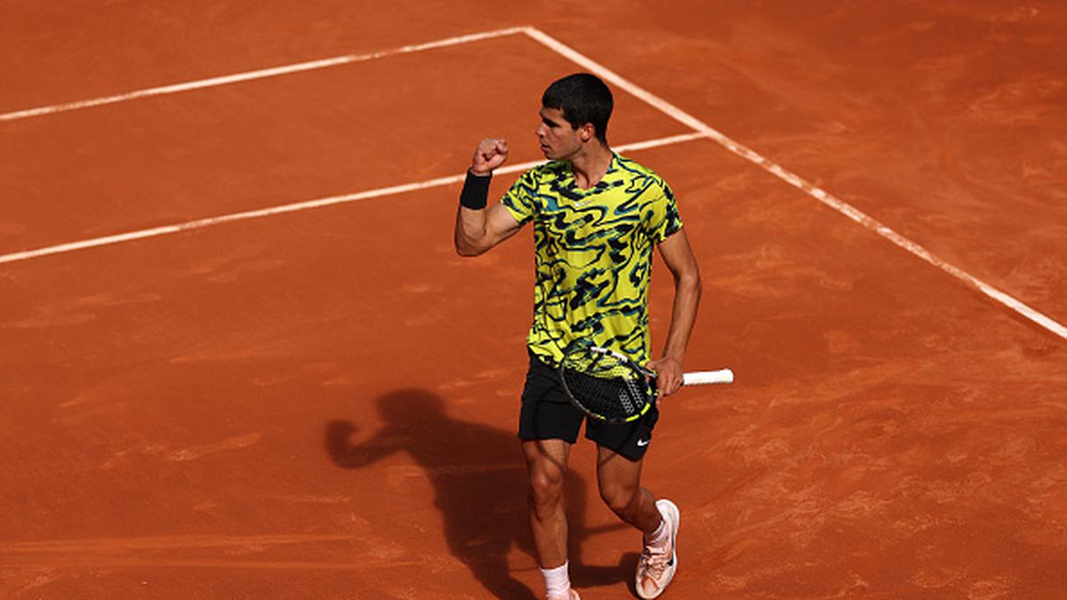 Carlos Alcaraz defeats Karen Khachanov, reaches Madrid Open semifinals