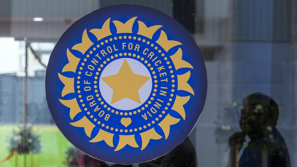 BCCI calls emergency apex council meet to appoint former CEC as electoral officer