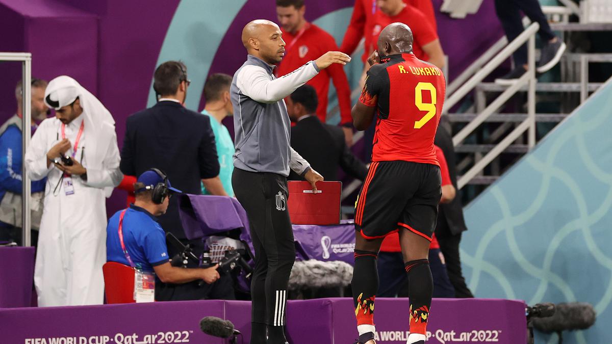 Lukaku breaks dugout window in frustration after Belgium crashes out of FIFA World Cup