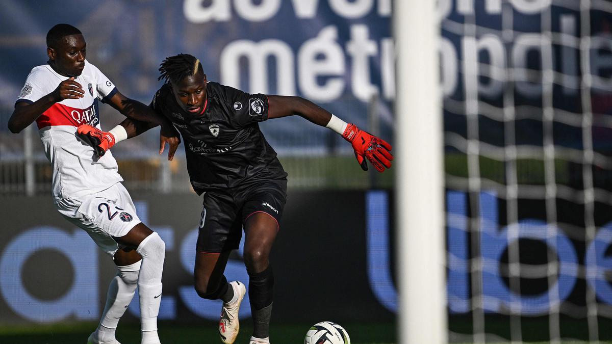 Montpellier game in Ligue 1 abandoned after firecracker thrown at Clermont goalkeeper