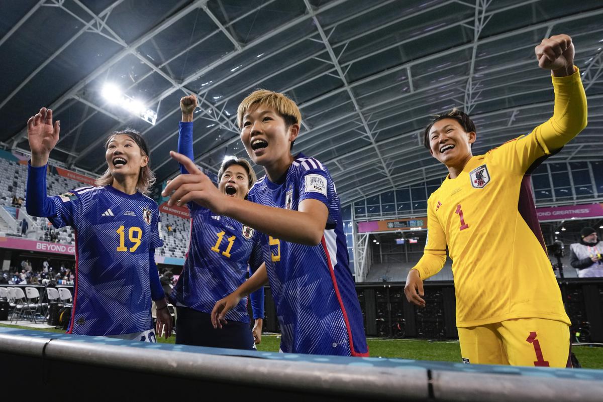 Japan relies on crisp passing to set up chances from strong defensive counters. 