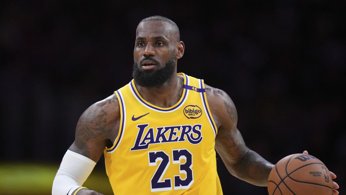 NBA roundup: Lakers win as LeBron James hits milestone