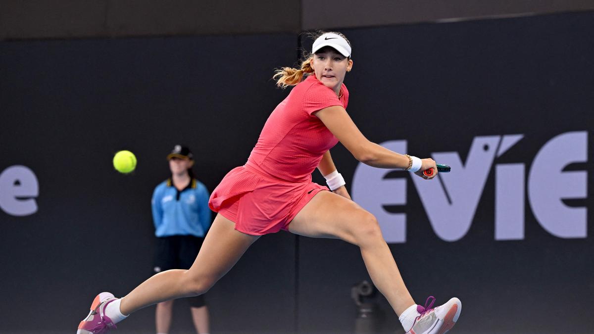 Brisbane International: Andreeva, Dimitrov into semifinal in contrasting fashion