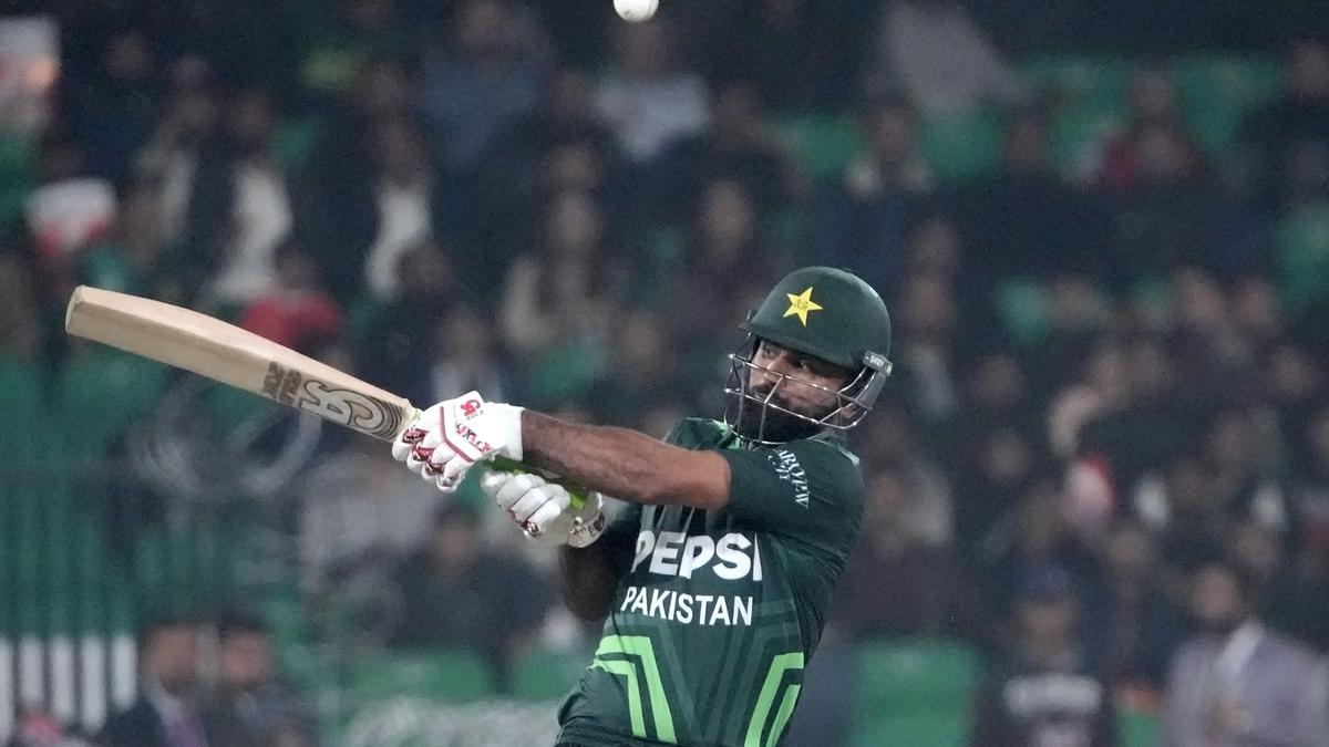 Why did Fakhar Zaman walk off the field in the first over vs New Zealand in Champions Trophy opener?