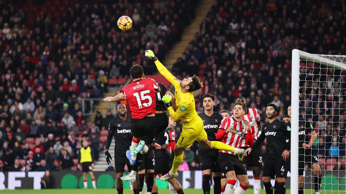 Premier League 2024-25: West Ham goalkeeper Lukasz Fabianski ‘alert’ after being taken off on a stretcher