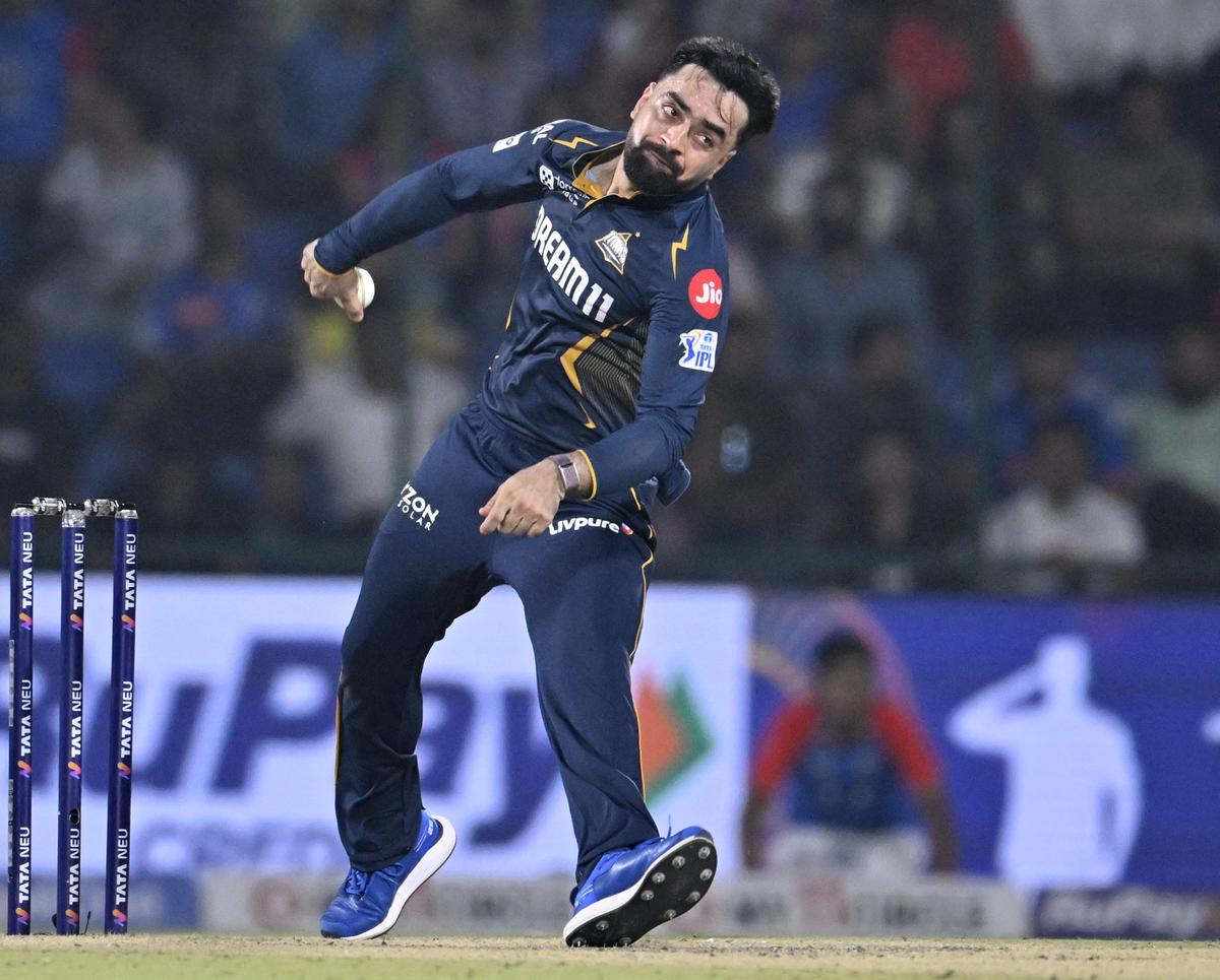 Rashid Khan tem os meios para dominar os batedores. Rashid Khan tem os meios para dominar os batedores.