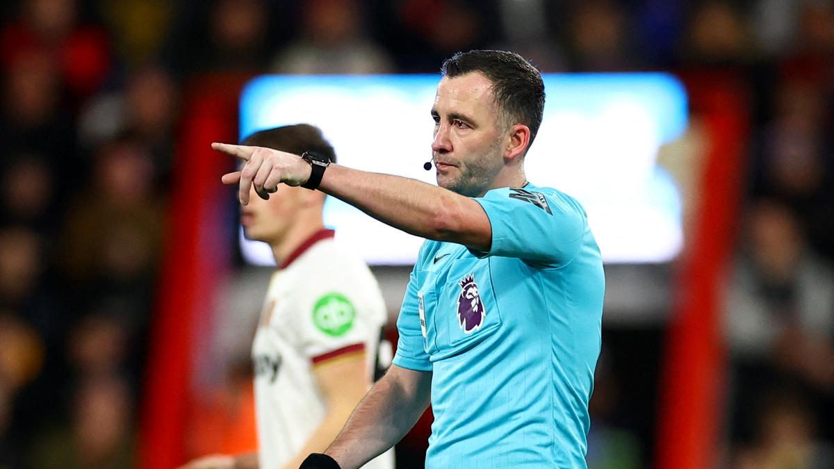 Referees to explain VAR decisions to stadium in League Cup semis