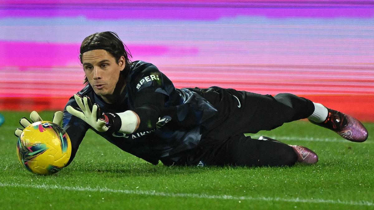 Inter goalkeeper Sommer undergoes ‘successful’ surgery on broken thumb