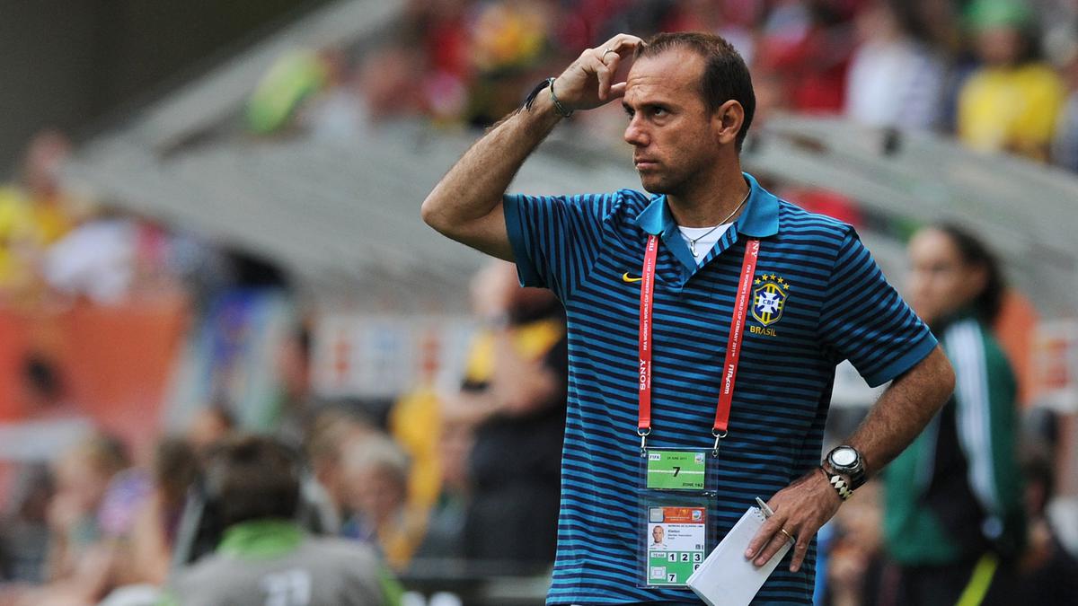 Santos women’s coach Kleiton Lima steps down after harassment allegations