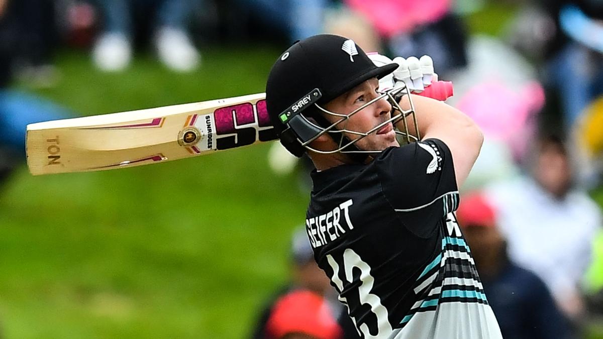 NZ vs AUS, 1st T20I, Live Score: New Zealand loses two early wickets after Australia opts to bowl