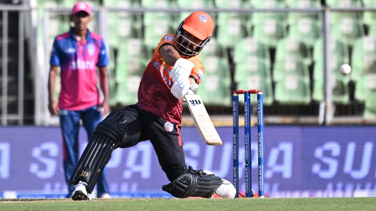 WATCH: Salman Nizar hits 11 sixes in 13 balls during a Kerala Cricket League match