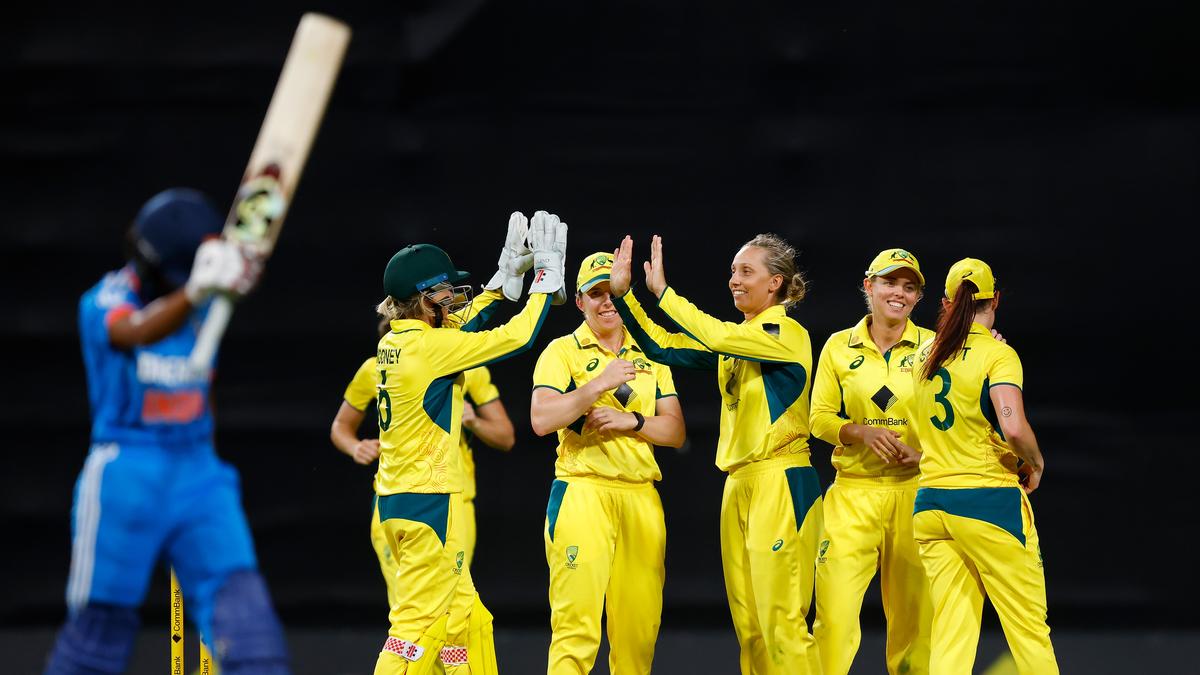 AUS vs IND, 3rd WODI: Mandhana hundred in vain as India suffers whitewash against Australia