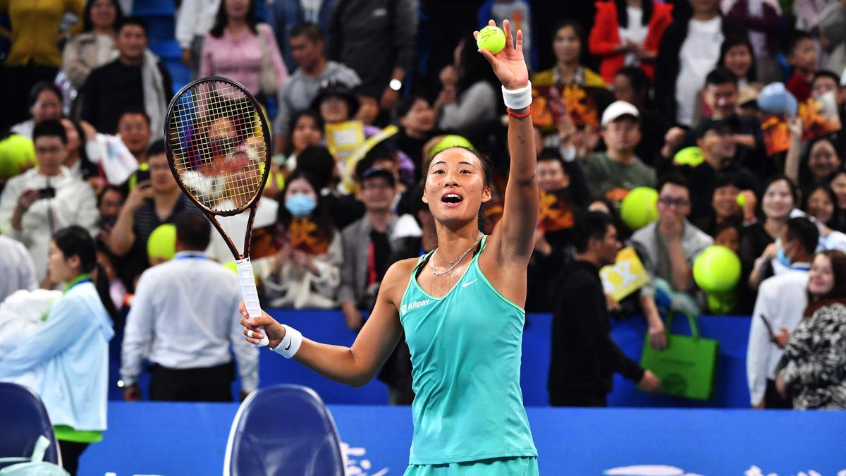 Zheng Qinwen takes second career title at Zhengzhou Open