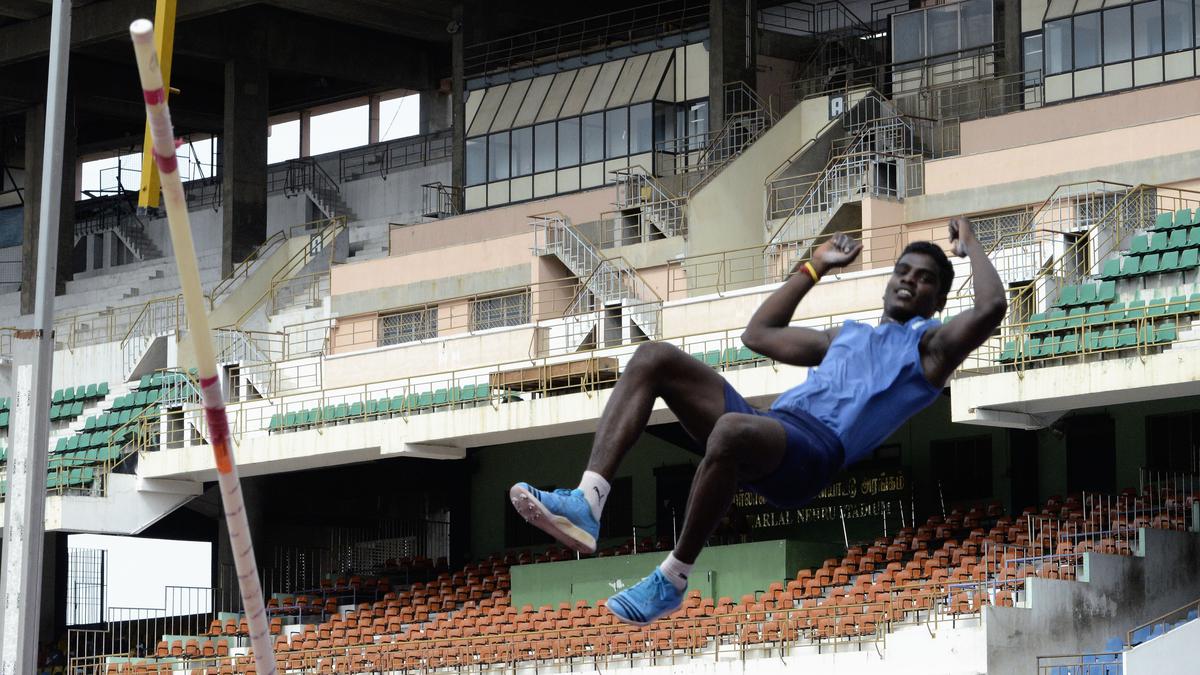 National Games 2022: Siva Subramaniam breaks men’s pole vault national record