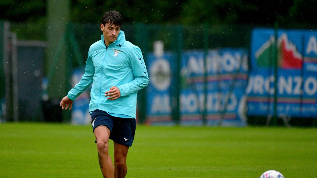 Who is Romano Floriani Mussolini, the great-grandson of the Italian dictator, re-signed by Lazio?