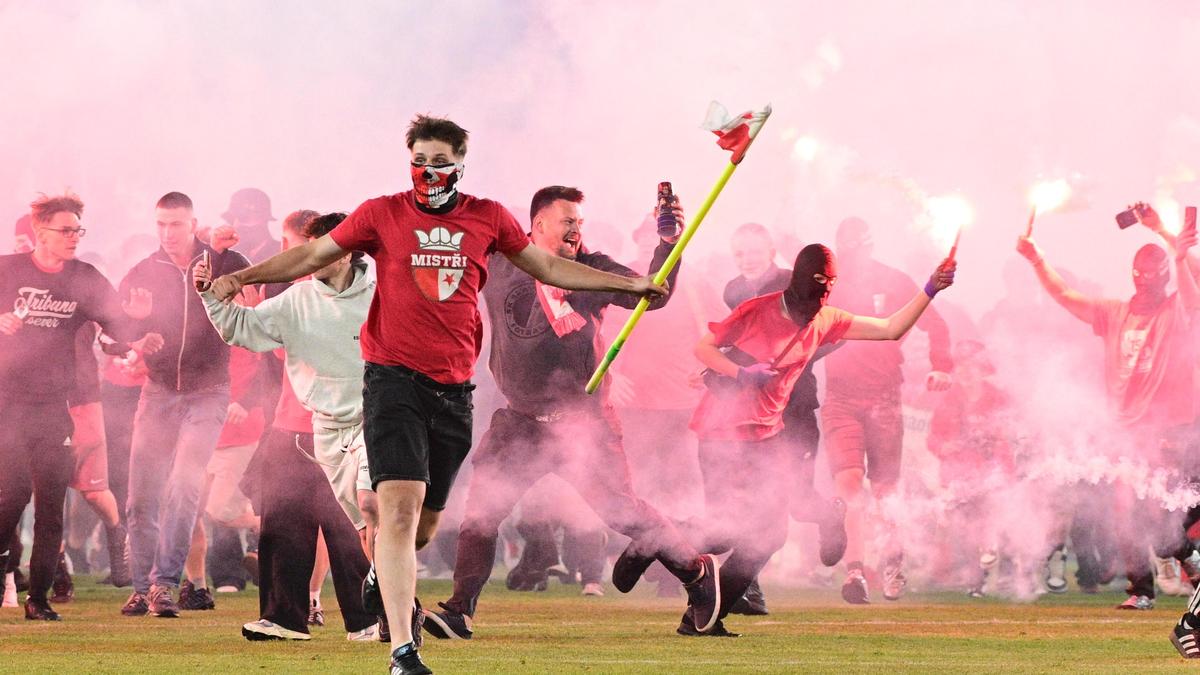 La Ligue tchèque a ouvert la procédure contre le Slavia après le derby de Prague